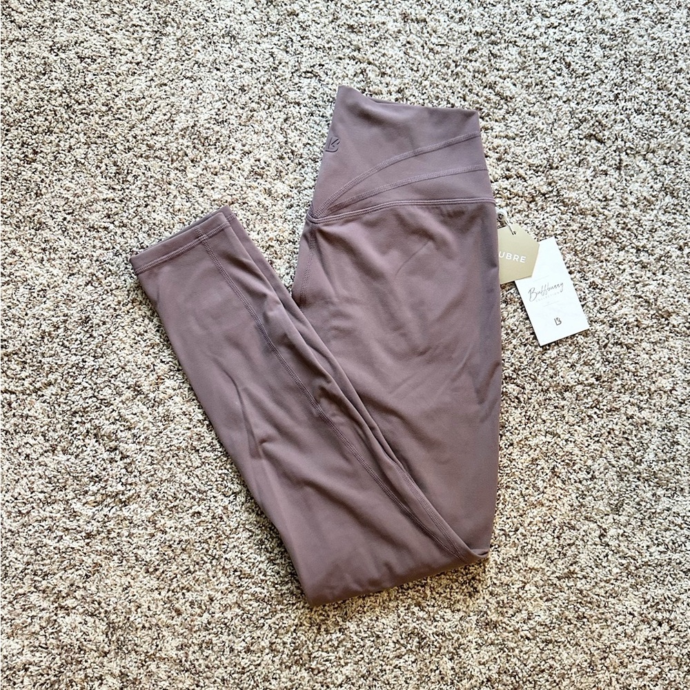 Buff Bunny Legacy leggings mocha berry size large NEW